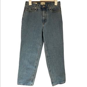Universal Thread - Vintage Straight Leg Jeans.